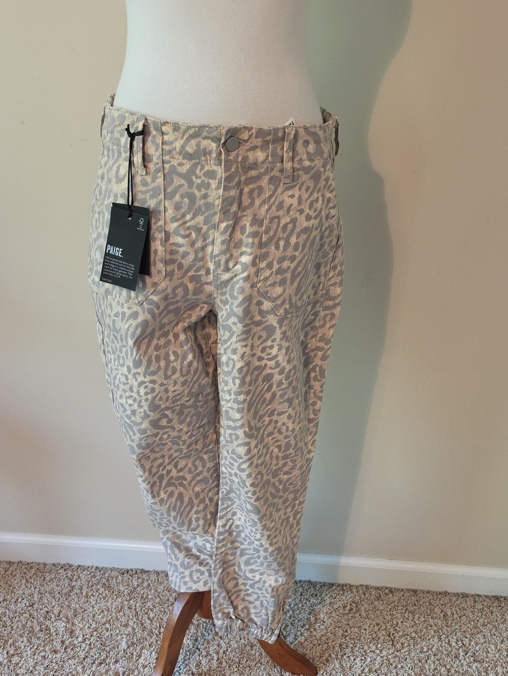 PAIGE Mayslie Jogger Women's Beige Leopard Print Cropped Pants